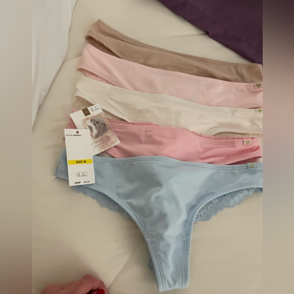 5 pair Jessica Simpson Med super soft thong underwear. NWT